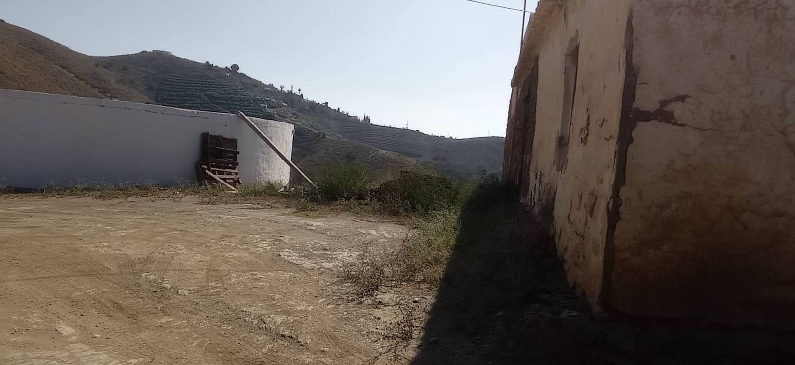 4 bedroom Finca/Country House for sale in Torrox-Costa - € 59,000 (Ref: 9560886)