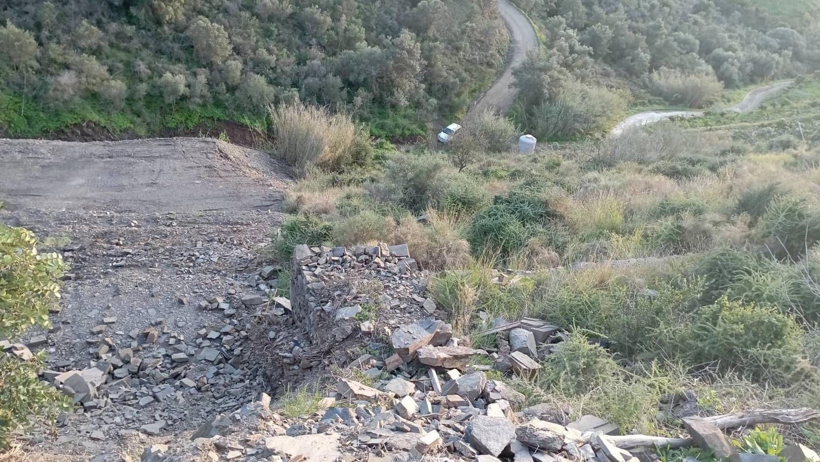 Finka/Dom wiejski na sprzedaż w Torrox-Costa - 7 000 € (Ref: 9560889)