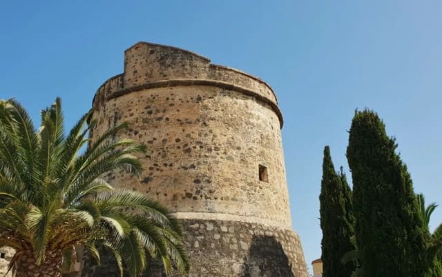 Autotalli myytävänä paikassa Algarrobo - 9 500 € (Ref: 9560893)