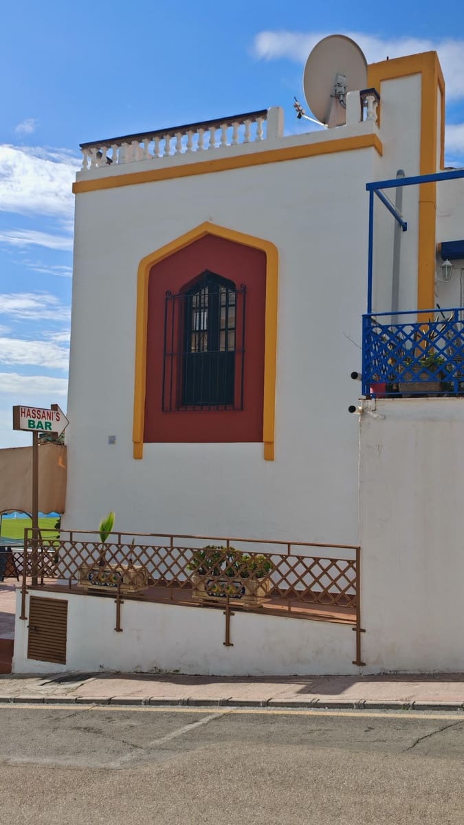 Local Commercial à vendre à Nerja avec garage - 150 000 € (Ref: 9560895)