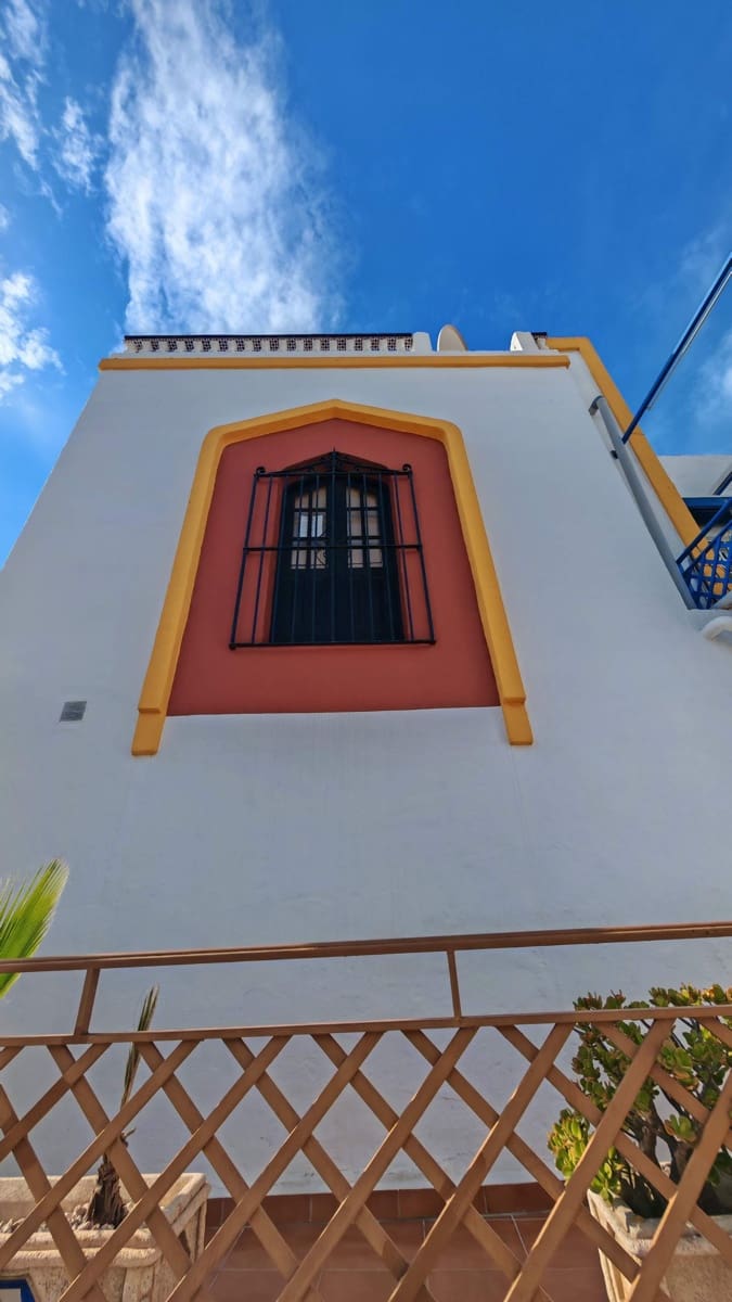 Local Commercial à vendre à Nerja avec garage - 150 000 € (Ref: 9560895)