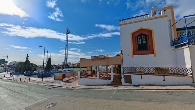 Commerciale in vendita in Nerja con garage - 150.000 € (Rif: 9560895)