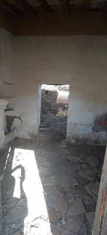 3 slaapkamer Finca/Landhuis te koop in Vélez-Málaga - € 39.000 (Ref: 9567995)