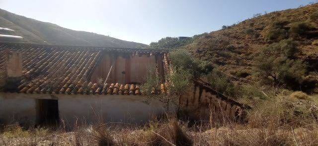 3 quarto Quinta/Casa Rural para venda em Velez-Malaga - 39 000 € (Ref: 9567995)
