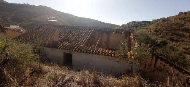 3 quarto Quinta/Casa Rural para venda em Velez-Malaga - 39 000 € (Ref: 9567995)