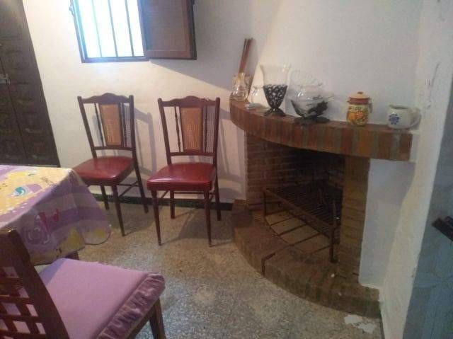 5 Zimmer Villa zu verkaufen in Sayalonga - 110.000 € (Ref: 9567996)