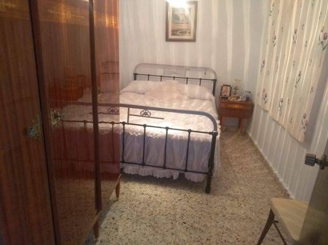 5 Zimmer Villa zu verkaufen in Sayalonga - 110.000 € (Ref: 9567996)