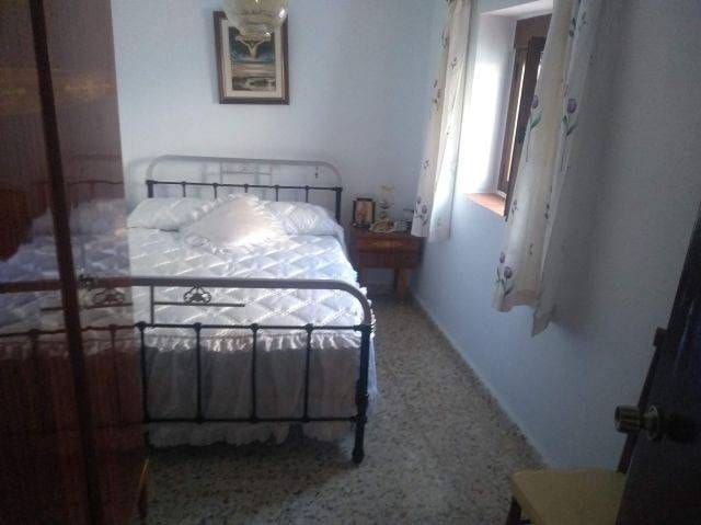 5 Zimmer Villa zu verkaufen in Sayalonga - 110.000 € (Ref: 9567996)