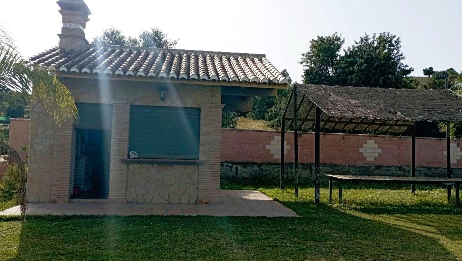 4 sypialnia Willa na sprzedaż w Torre del Mar z basenem garażem - 1 300 000 € (Ref: 9567998)