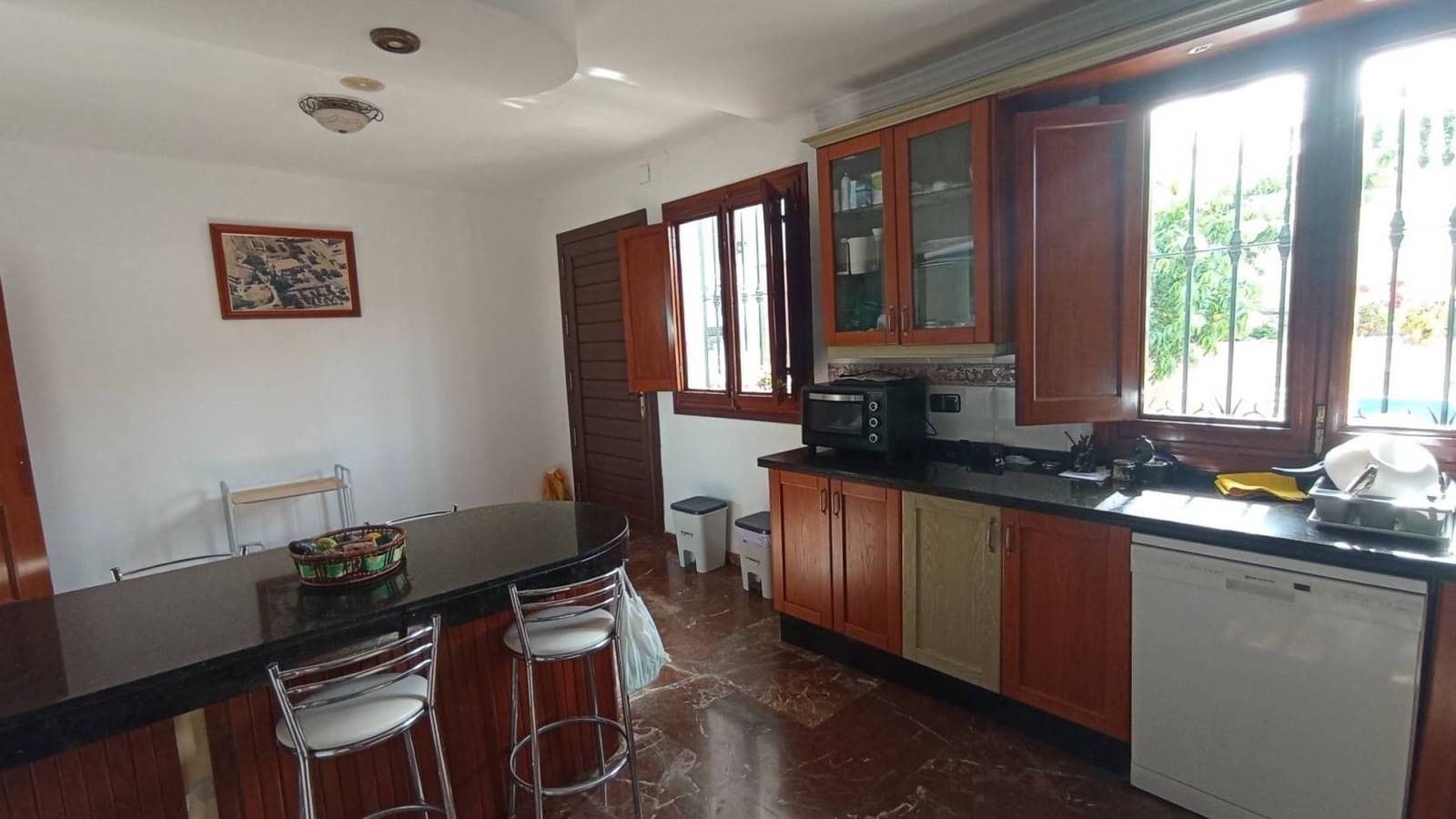 4 sypialnia Willa na sprzedaż w Torre del Mar z basenem garażem - 1 300 000 € (Ref: 9567998)