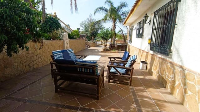 4 quarto Moradia para venda em Torre del Mar, Vélez-Málaga com piscina garagem - 1 300 000 € (Ref: 9567998)