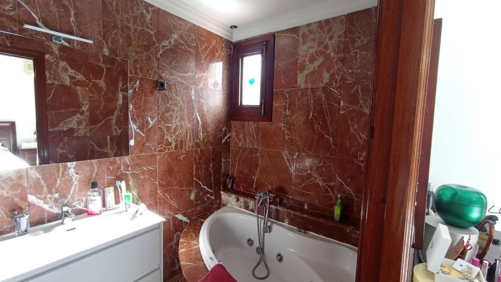 4 sypialnia Willa na sprzedaż w Torre del Mar z basenem garażem - 1 300 000 € (Ref: 9567998)