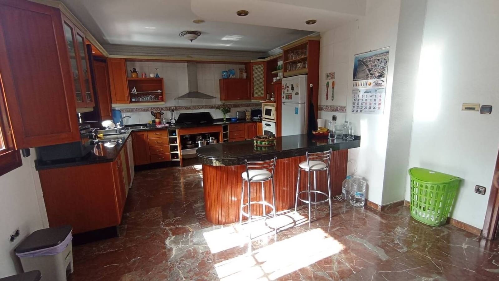 4 sypialnia Willa na sprzedaż w Torre del Mar z basenem garażem - 1 300 000 € (Ref: 9567998)