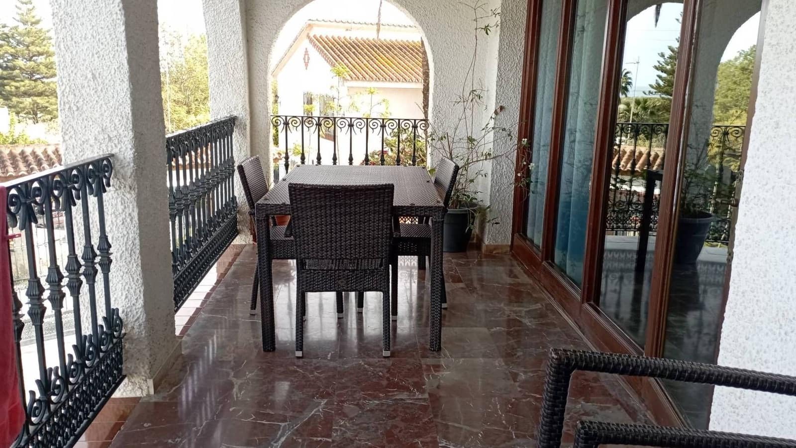 4 sypialnia Willa na sprzedaż w Torre del Mar z basenem garażem - 1 300 000 € (Ref: 9567998)