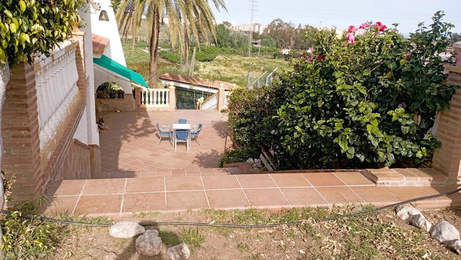 4 sypialnia Willa na sprzedaż w Torre del Mar z basenem garażem - 1 300 000 € (Ref: 9567998)