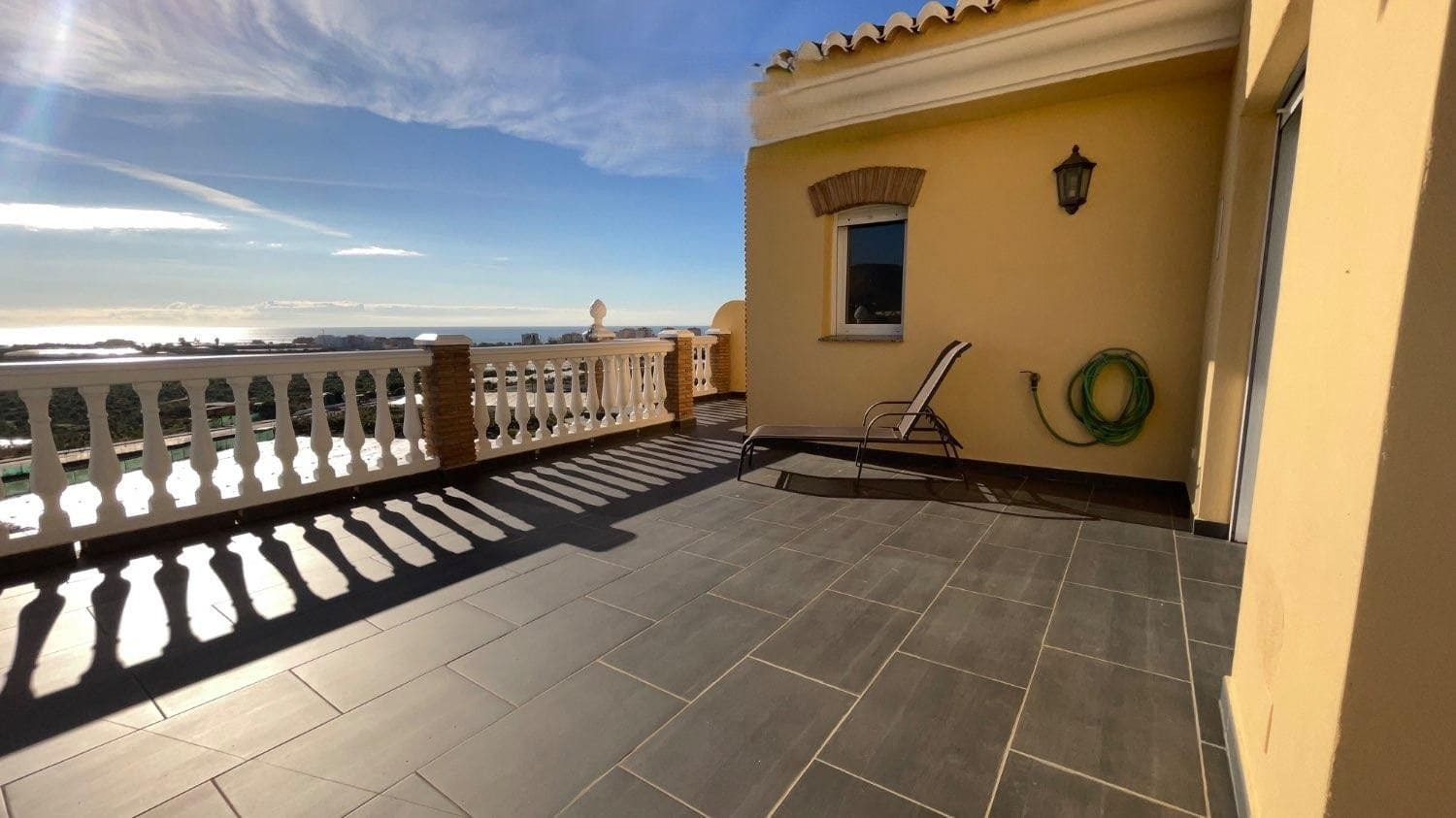 3 makuuhuone Huvila myytävänä paikassa Torrox-Costa - 489 000 € (Ref: 9590673)