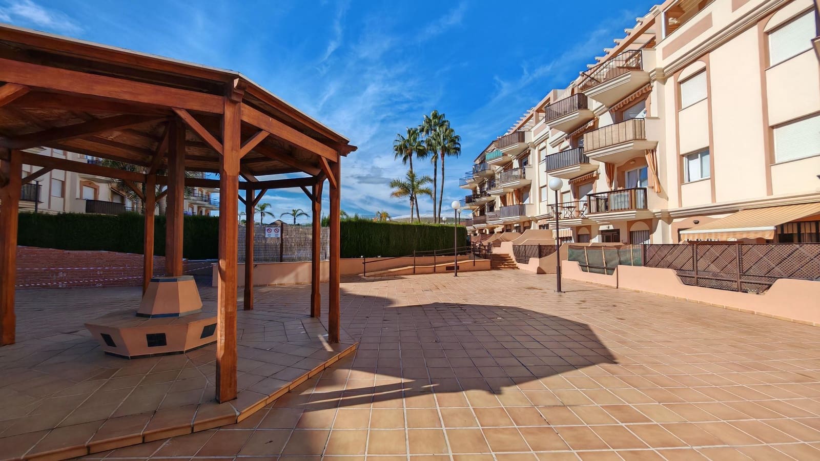 Apartment for sale in Torrox-Costa - € 15,000 (Ref: 9594615)