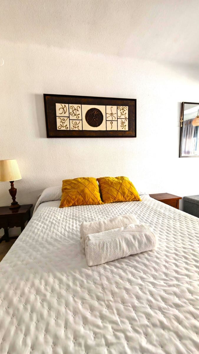 Studio for sale in Torrox-Costa with pool - € 159,000 (Ref: 9614674)