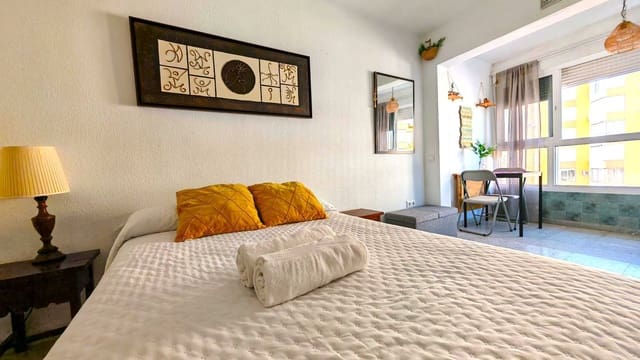 Studio for sale in Centro Internacional, Torrox with pool - € 159,000 (Ref: 9614674)