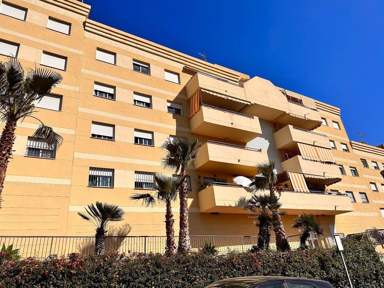 2 sypialnia Penthouse na sprzedaż w Torrox z basenem garażem - 285 000 € (Ref: 9640039)