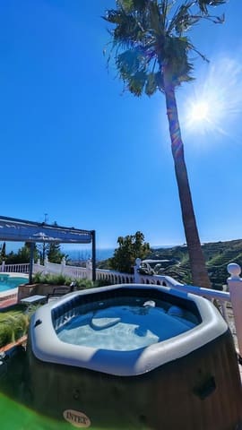 4 soverom Villa til salgs i Torrox-Costa, Torrox med svømmebasseng garasje - € 895 000 (Ref: 9640040)