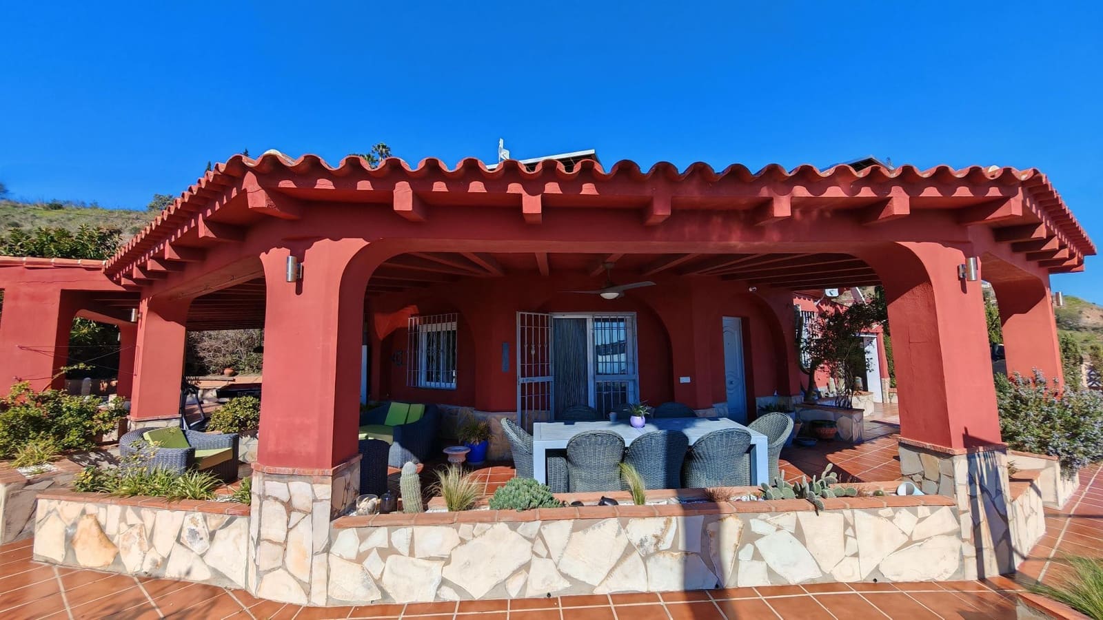 4 soverom Villa til salgs i Torrox-Costa med svømmebasseng garasje - € 895 000 (Ref: 9640040)