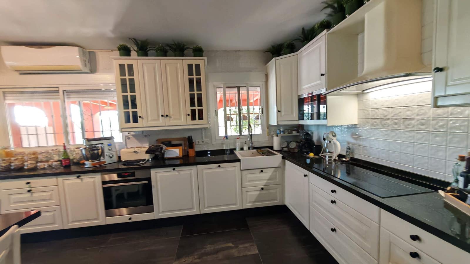 4 soverom Villa til salgs i Torrox-Costa med svømmebasseng garasje - € 895 000 (Ref: 9640040)