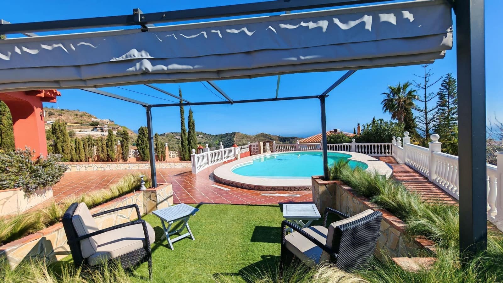 4 soverom Villa til salgs i Torrox-Costa med svømmebasseng garasje - € 895 000 (Ref: 9640040)
