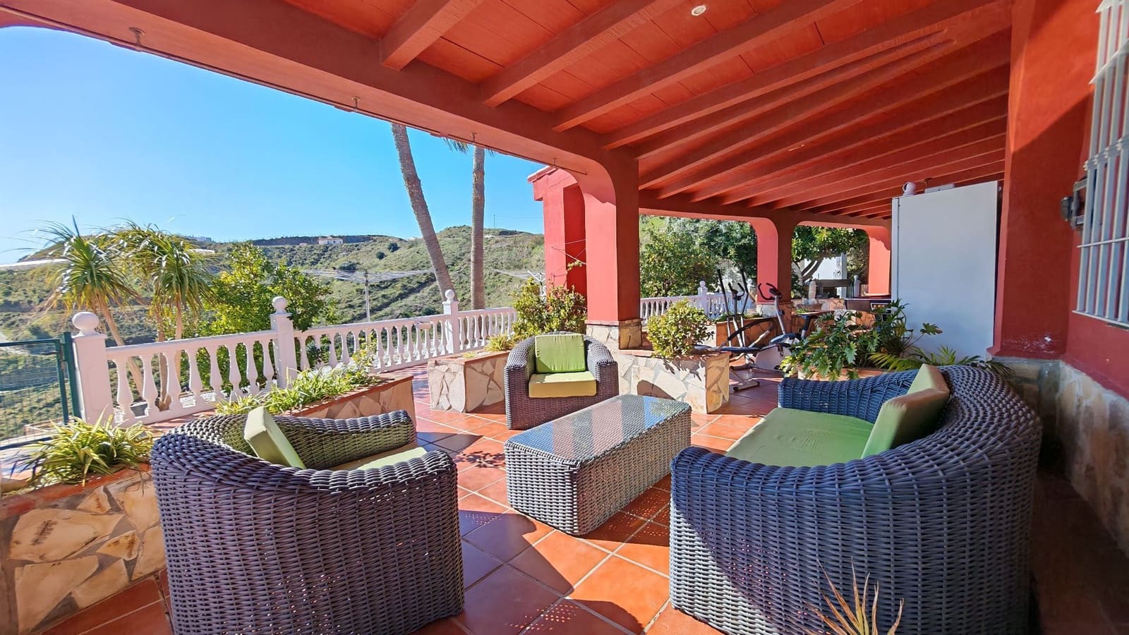 4 soverom Villa til salgs i Torrox-Costa med svømmebasseng garasje - € 895 000 (Ref: 9640040)