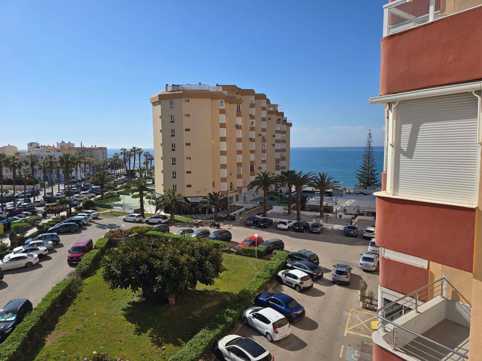 1 sypialnia Apartament na sprzedaż w Torrox-Costa z basenem - 255 000 € (Ref: 9751582)