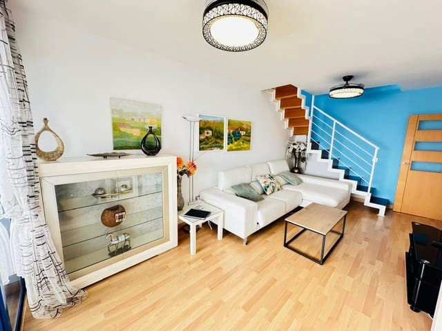 4 soveværelse Byhus til salg i Torrox-Costa, Torrox - € 750.000 (Ref: 9751583)