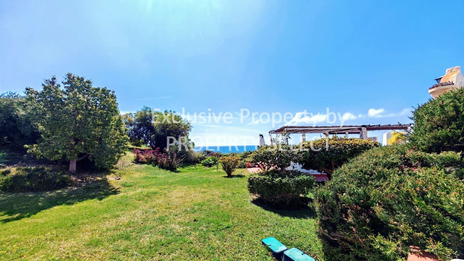 2 soverom Villa til salgs i Torrox-Costa med svømmebasseng garasje - € 330 000 (Ref: 9758507)