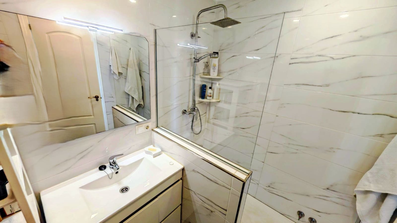 2 soverom Villa til salgs i Torrox-Costa med svømmebasseng garasje - € 330 000 (Ref: 9758507)