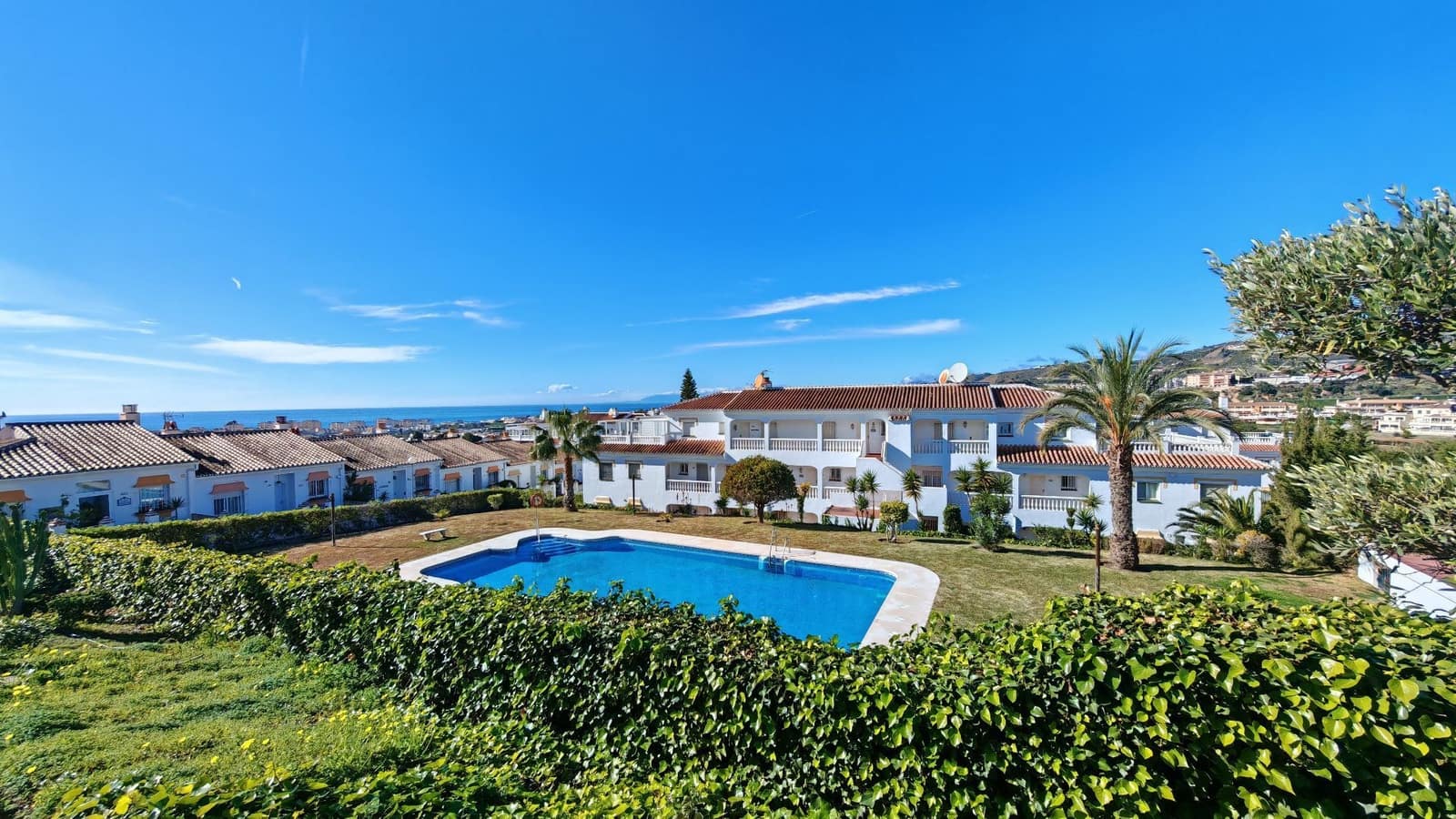 1 bedroom Apartment for sale in Torrox Park with pool - € 195,000 (Ref: 9794047)