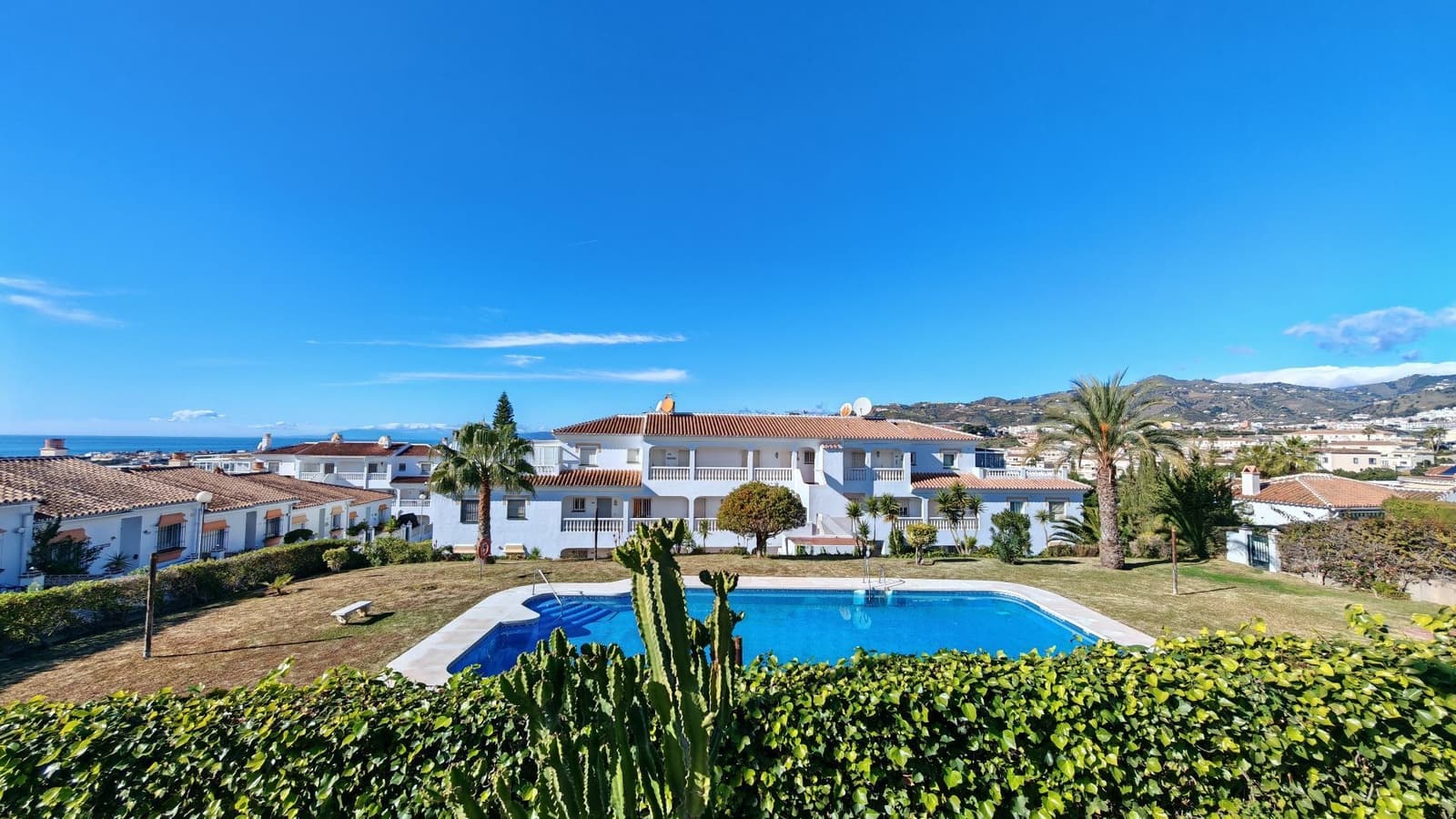 1 bedroom Apartment for sale in Torrox Park with pool - € 195,000 (Ref: 9794047)