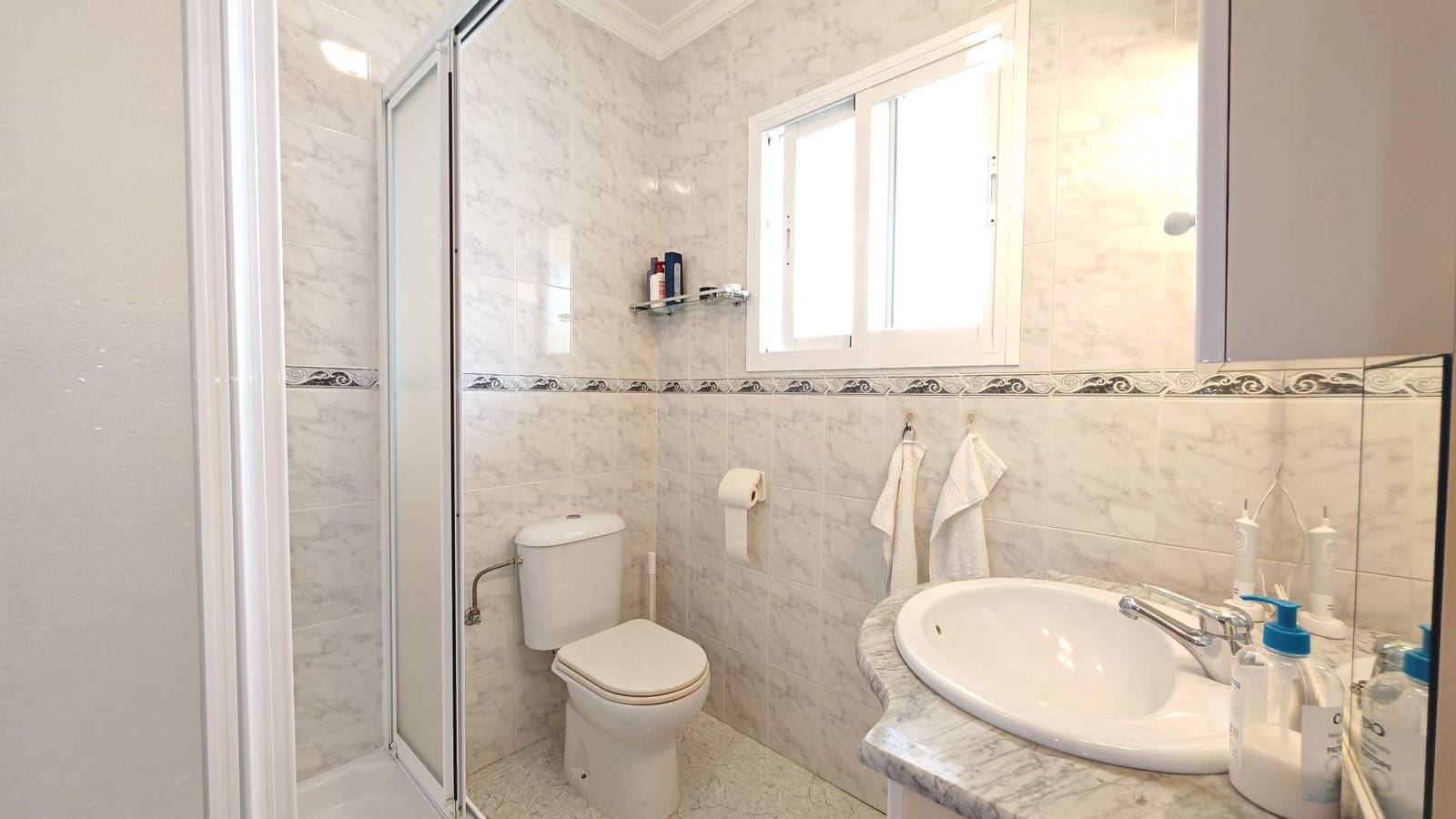 1 sypialnia Apartament na sprzedaż w Torrox Park z basenem garażem - 195 000 € (Ref: 9838864)