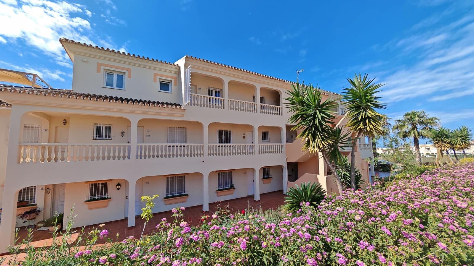 1 sypialnia Apartament na sprzedaż w Torrox Park z basenem garażem - 195 000 € (Ref: 9838864)