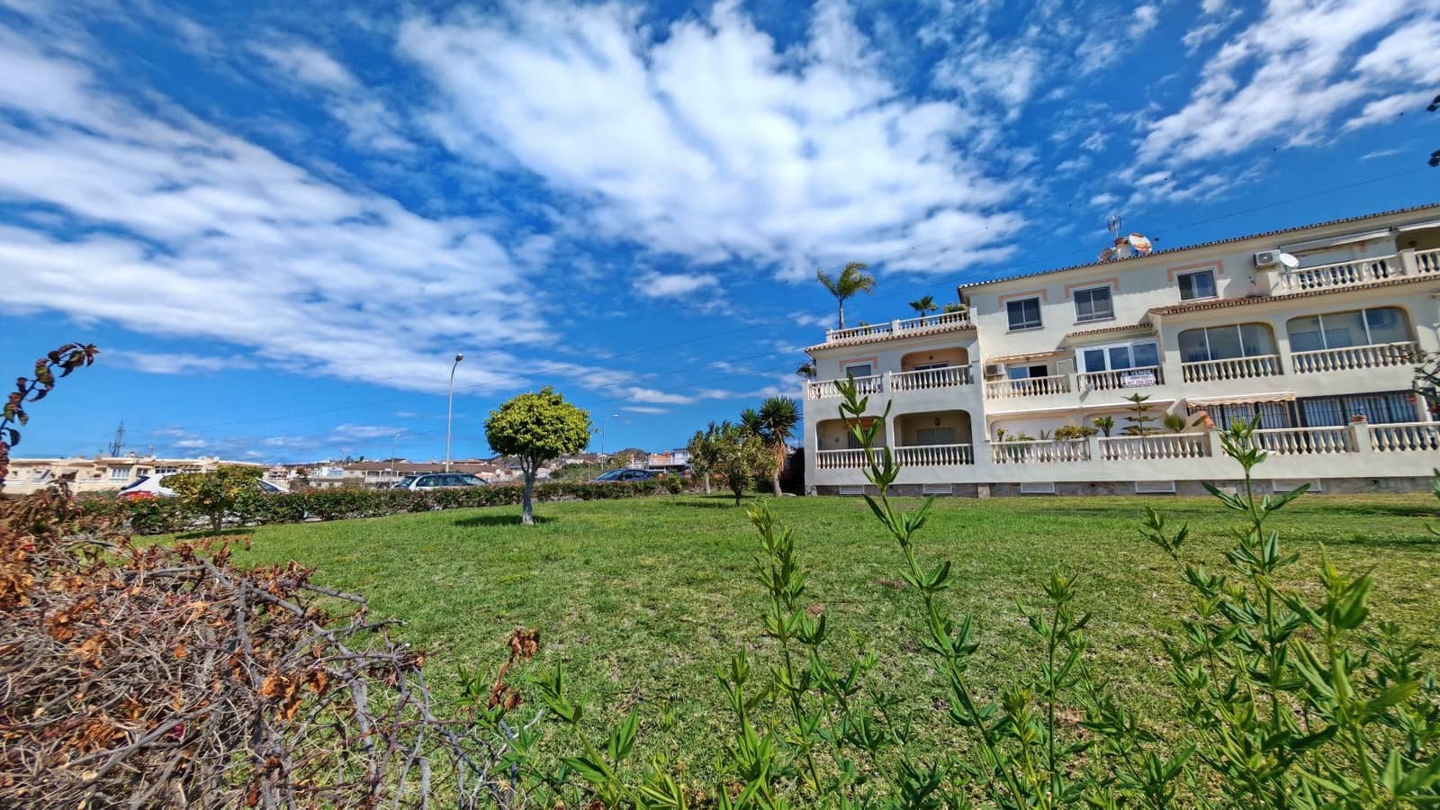 1 sypialnia Apartament na sprzedaż w Torrox Park z basenem garażem - 195 000 € (Ref: 9838864)