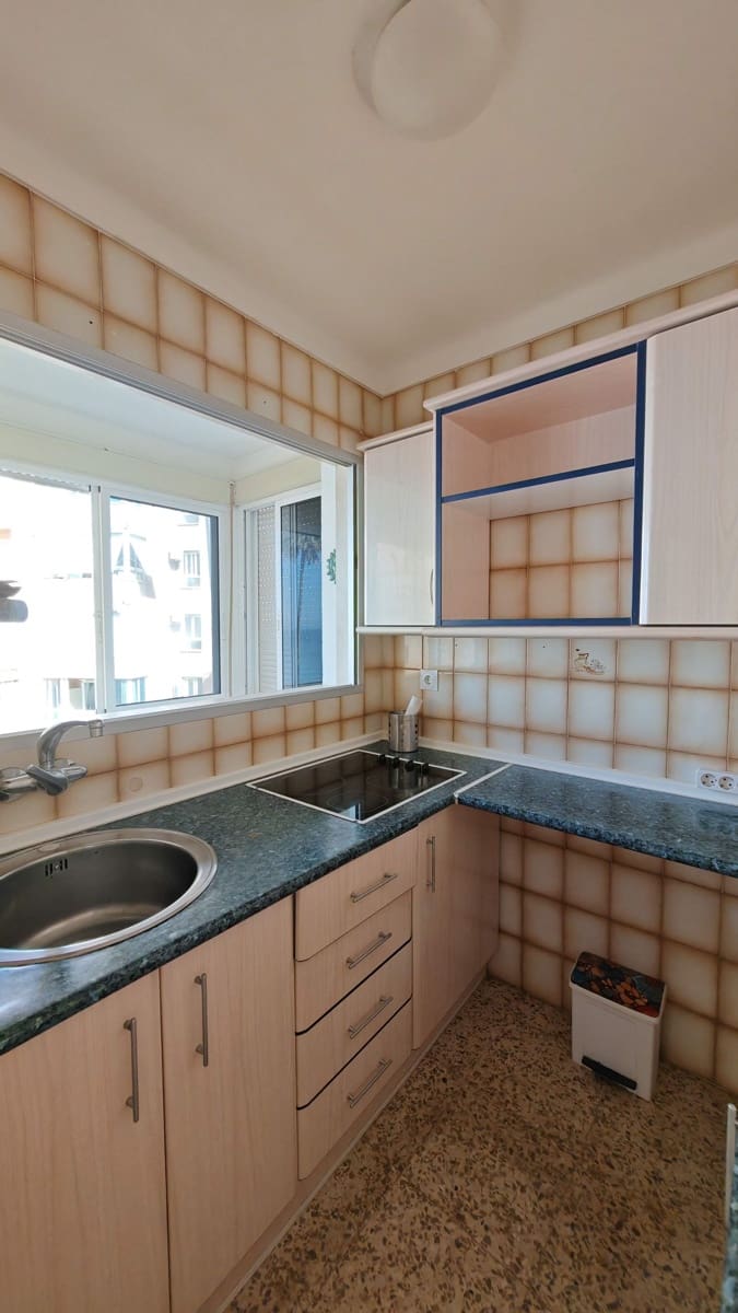 Appartement de 1 chambre à louer à Torrox-Costa - 690 € (Ref: 9893680)