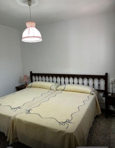 3 slaapkamer Halfvrijstaande villa te koop in Vélez-Málaga - € 245.000 (Ref: 9966087)