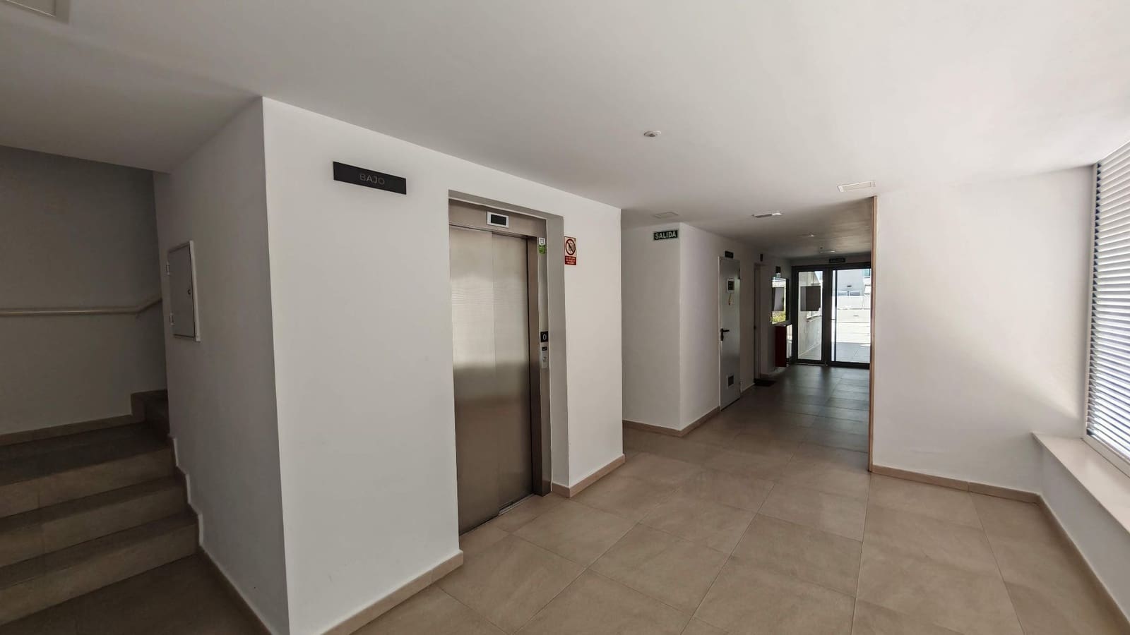 3 sypialnia Apartament na sprzedaż w Torrox-Costa z basenem garażem - 415 000 € (Ref: 9998026)