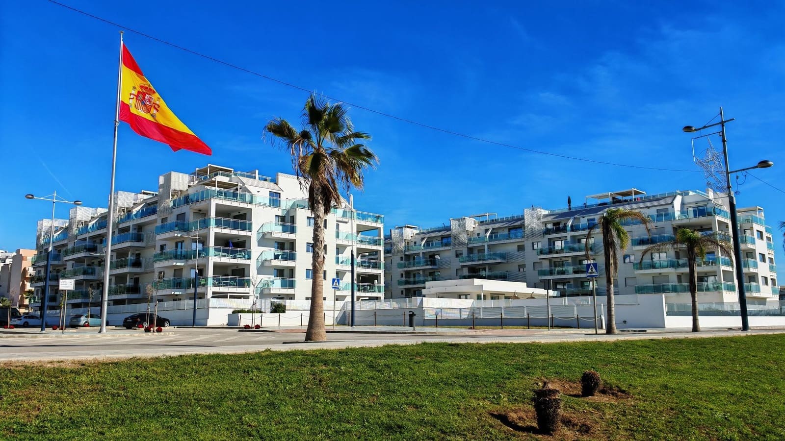 3 sypialnia Apartament na sprzedaż w Torrox-Costa z basenem garażem - 415 000 € (Ref: 9998026)