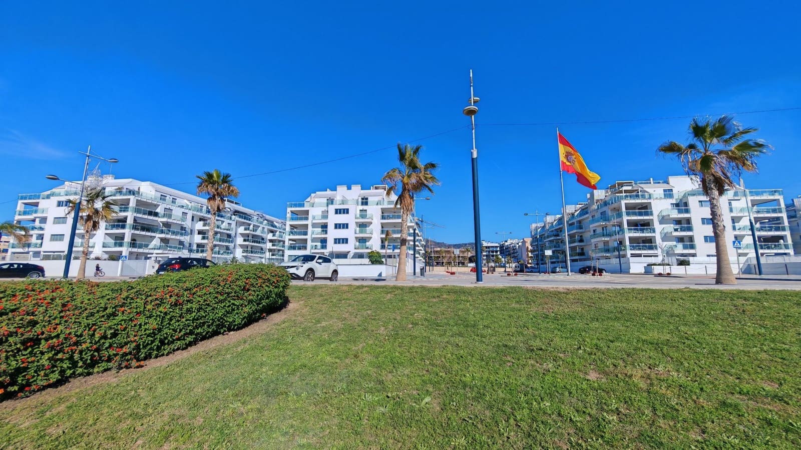 3 sypialnia Apartament na sprzedaż w Torrox-Costa z basenem garażem - 415 000 € (Ref: 9998026)