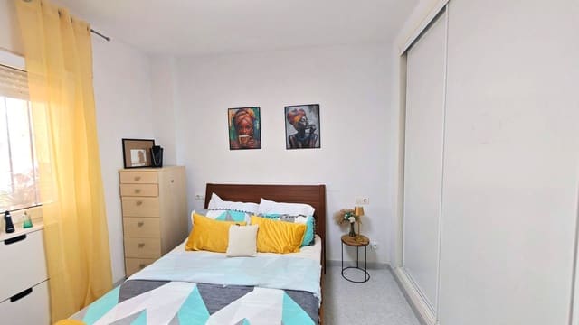 Apartamento de 2 habitaciones en Torrox Park, Torrox en venta con piscina - 219.000 € (Ref: 9998027)