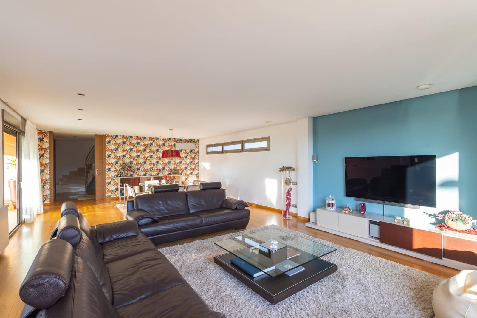 5 bedroom Villa for sale in Torrent with pool garage - € 880,000 (Ref: 7887033)