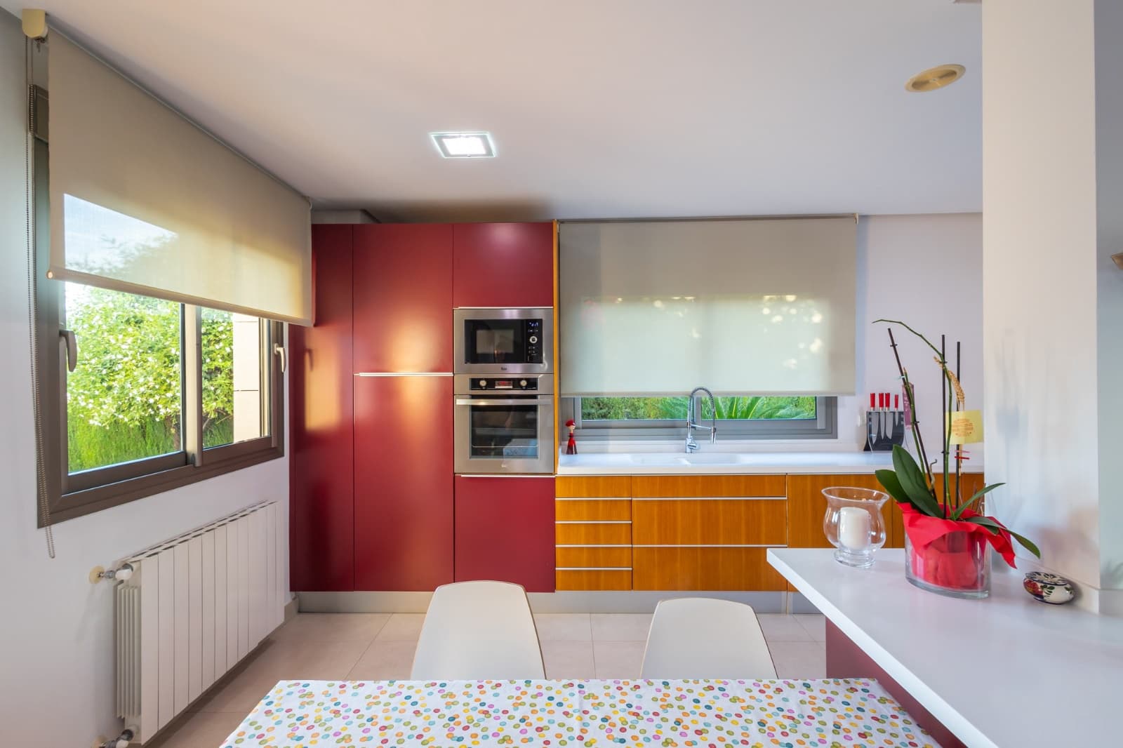 5 bedroom Villa for sale in Torrent with pool garage - € 880,000 (Ref: 7887033)