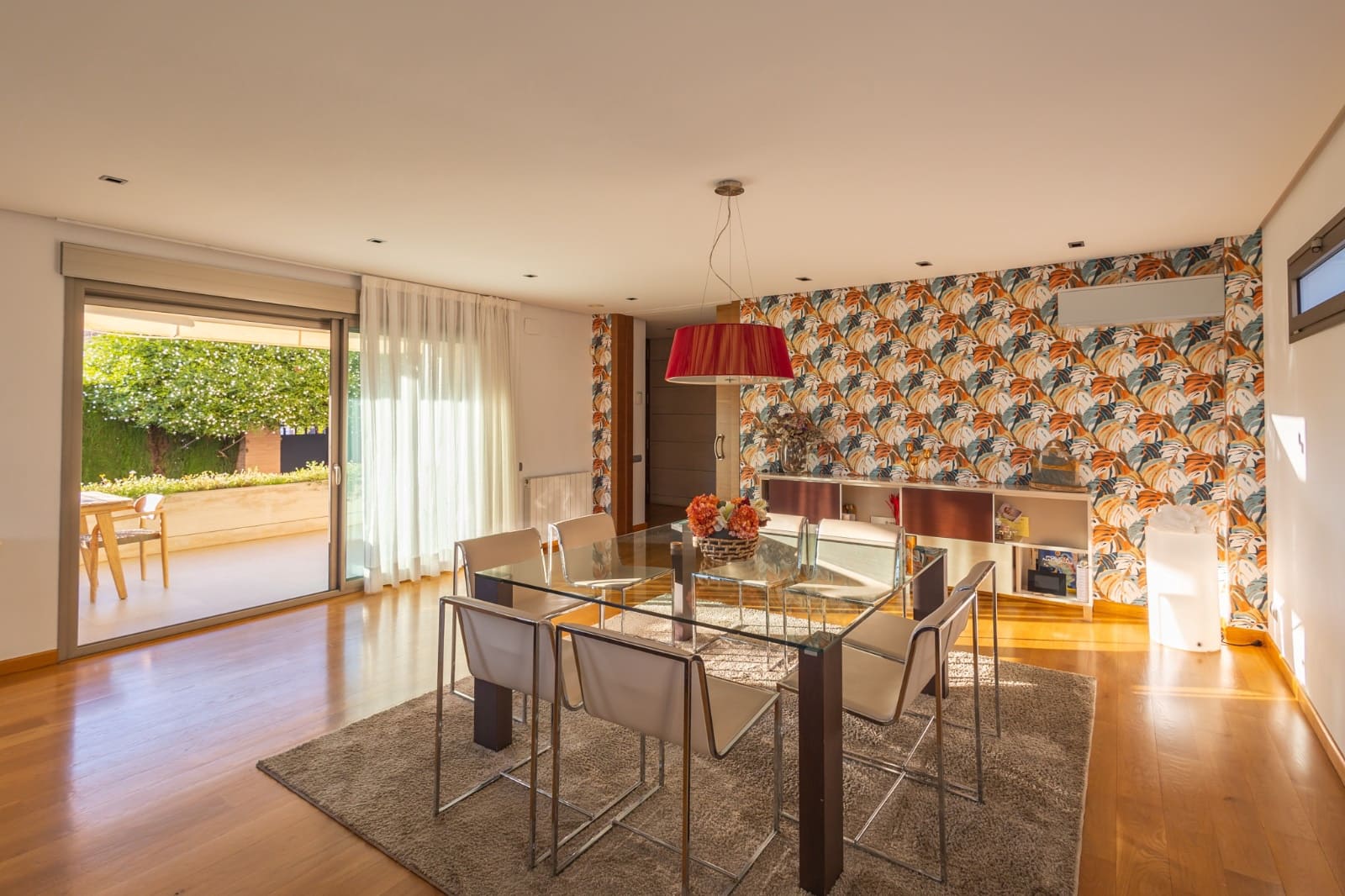 5 bedroom Villa for sale in Torrent with pool garage - € 880,000 (Ref: 7887033)