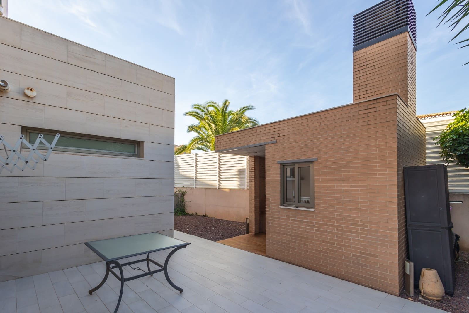 5 bedroom Villa for sale in Torrent with pool garage - € 880,000 (Ref: 7887033)
