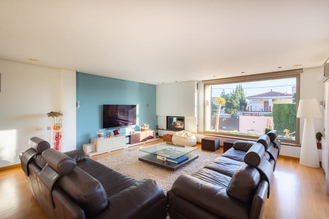 5 bedroom Villa for sale in Torrent with pool garage - € 880,000 (Ref: 7887033)