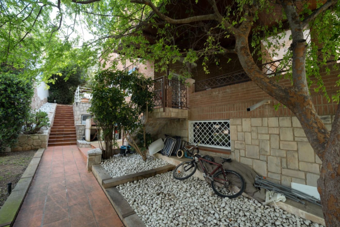 5 sypialnia Willa na sprzedaż w L'Eliana z basenem garażem - 985 000 € (Ref: 9911467)